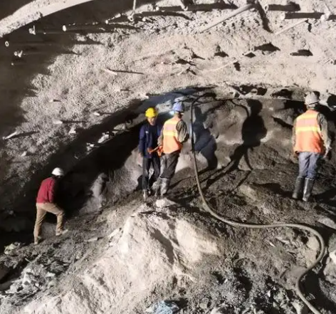 榆社拱顶带模注浆料的施工流程及注意事项